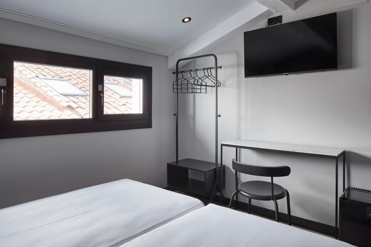 Hostal Espoz Y Mina ปัมโปลนา ภายนอก รูปภาพ