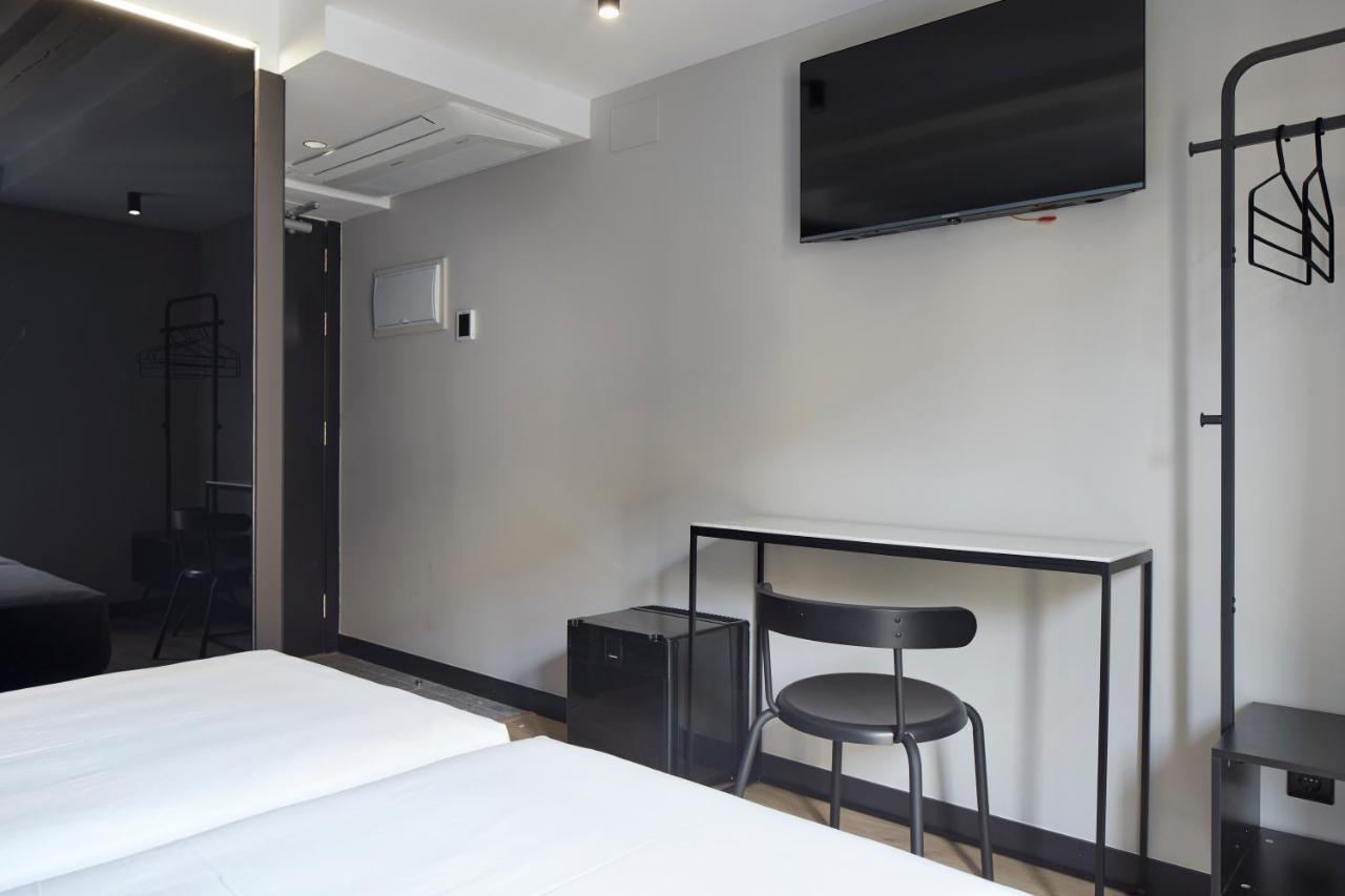 Hostal Espoz Y Mina ปัมโปลนา ภายนอก รูปภาพ